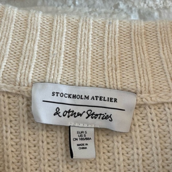 & other stories cream oversized knit sweater - Picture 3 of 5